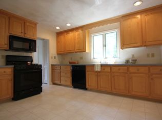 87 Freeman St #2, Auburndale, MA 02466