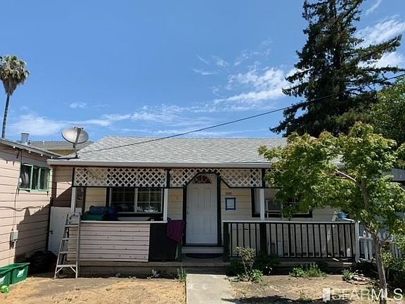 4th image of 184 Berkshire Ave