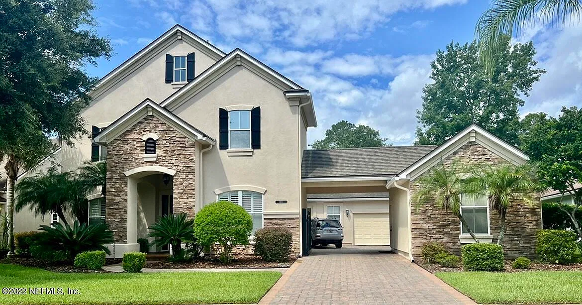 4 bed, 3.5 bath, 3641 sqft, $3,100 — Photo 2