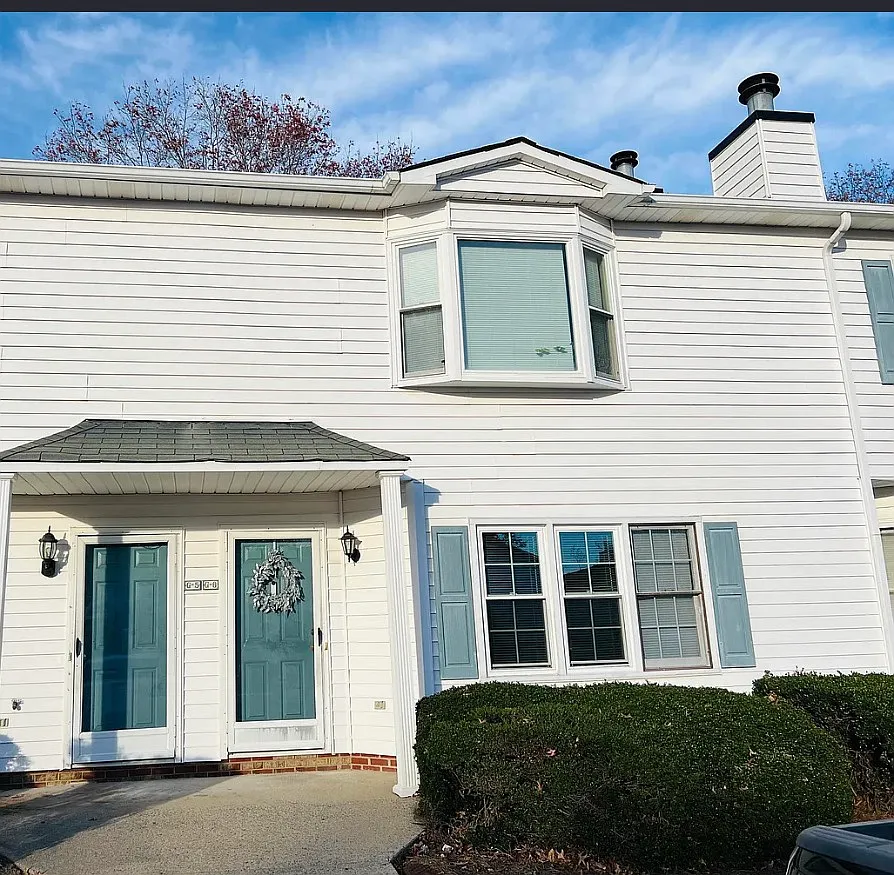 3 bed, 2.5 bath, 1453 sqft, $1,350 — Photo 1