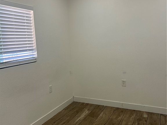 4th image of 3951 Hammel St #1/2