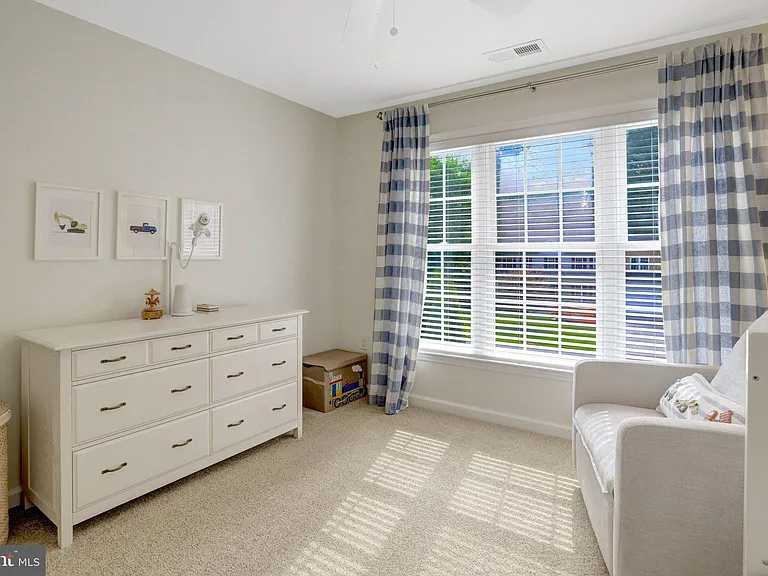 2862 Rosemary Ln — Photo 23