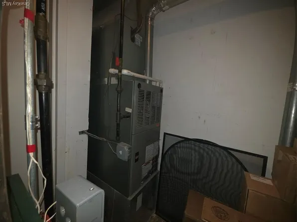 1527 East 29th Street image 17 of 20