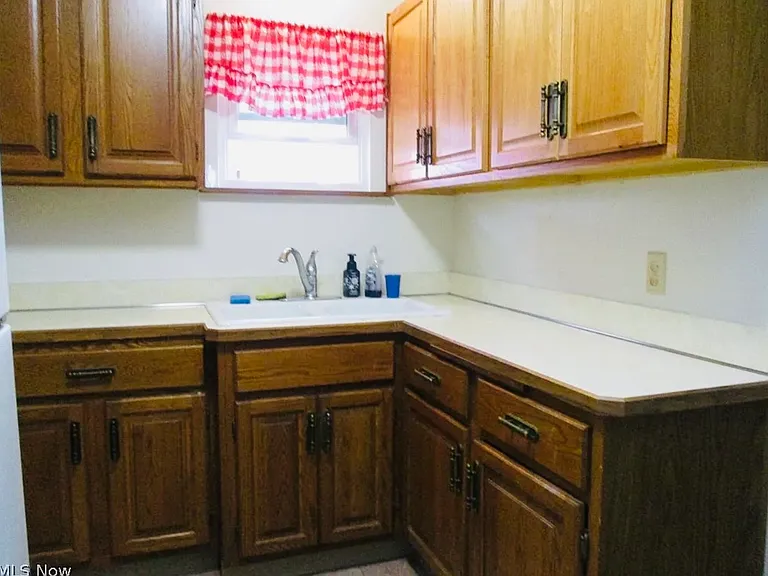 9300 Plymouth Ave — Photo 5