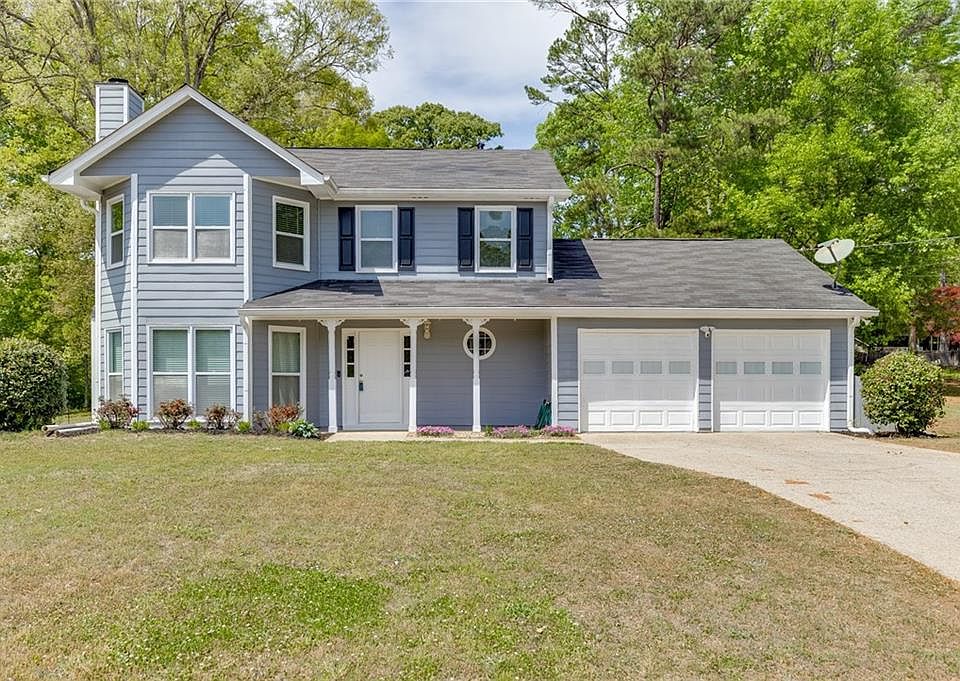 1st image of 811 Forest Park Ln