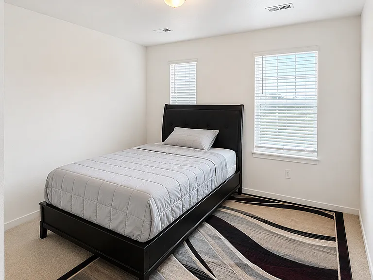 1005 S Elk Way — Photo 19