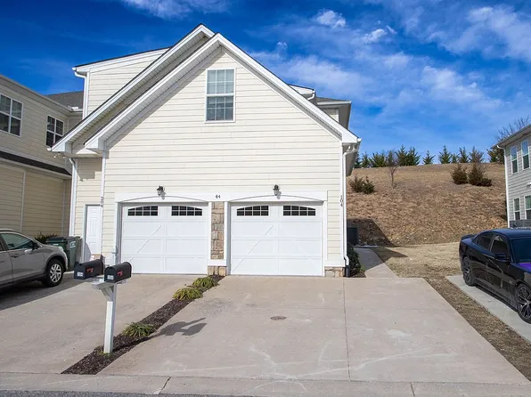 44 Windgate Cir APT 104, Fishersville, VA 22939