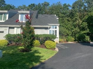 804 Champlain Dr, Voorhees, NJ 08043