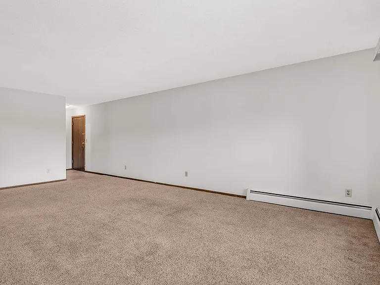 10890 S Shore Dr #12 — Photo 4