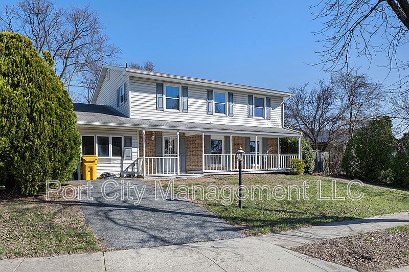 1st image of 1902 Bastille Ct #1