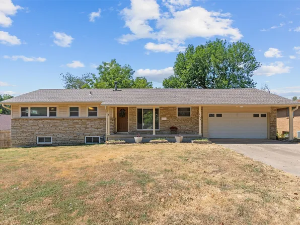 4704 Brookline Dr, Bartlesville, OK 74006