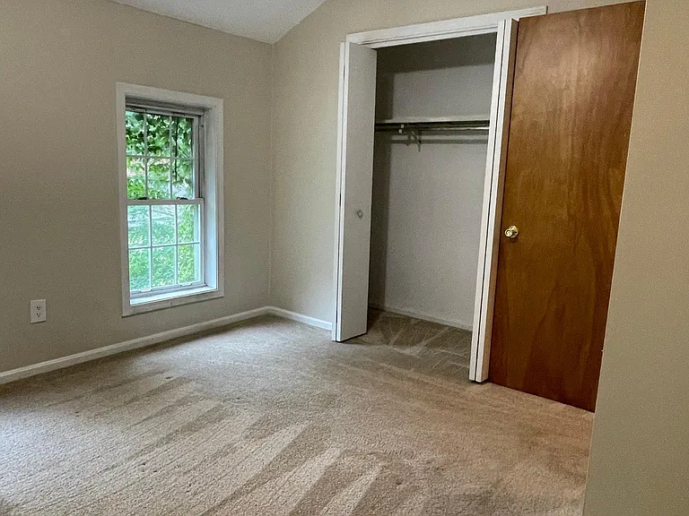 Rear bedroom