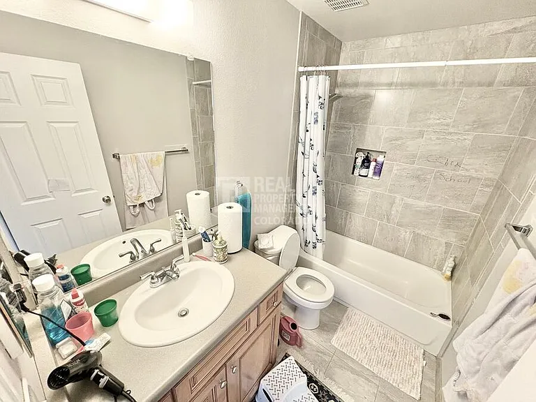 1556 S Spruce St — Photo 10