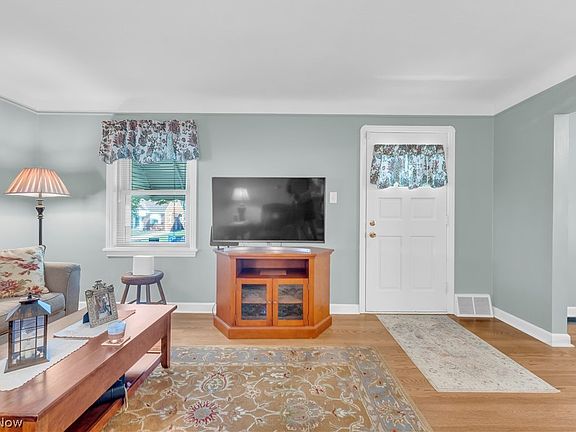 4th image of 4456 W 57th St