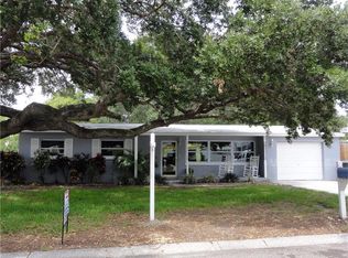 896 Emerson Dr, Dunedin, FL 34698