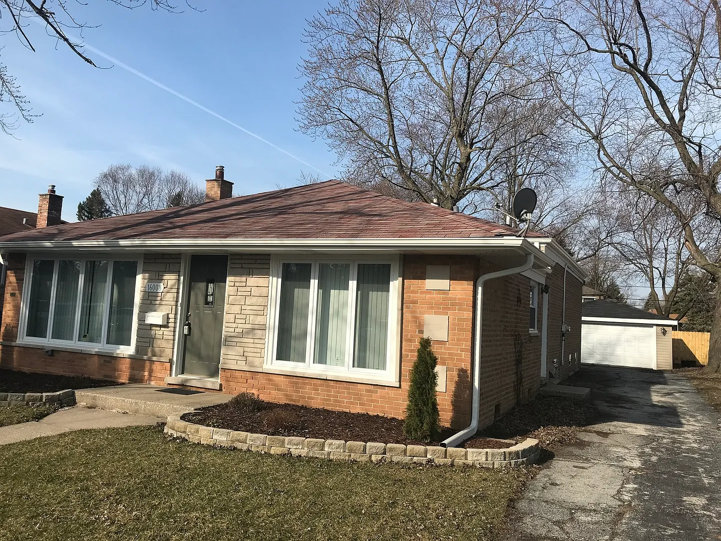 16008 Ellis Ave photo 1