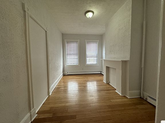 2nd image of 29 Clarke Ave APT 1L