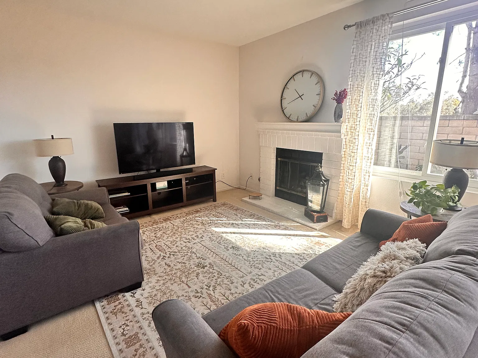 2 bed, 2.5 bath, 1386 sqft, $4,400 — Photo 3