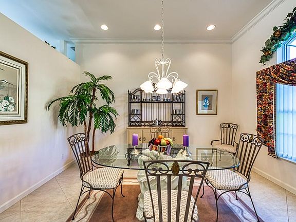 5th image of 2265 E Beachside Ln