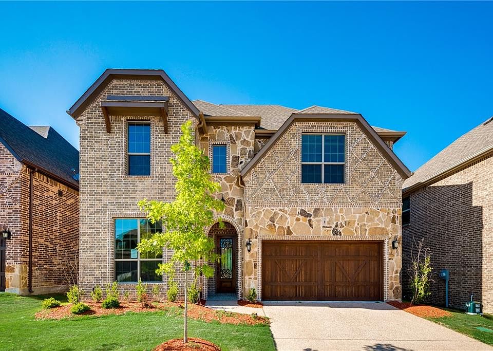 1st image of 229 Bentley Dr