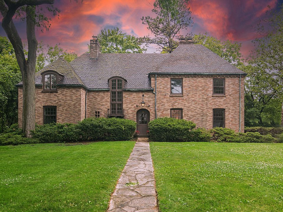 1st image of 102 Pine Rd