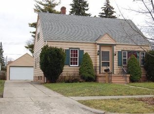 1703 S Warner St, Bay City, MI 48706