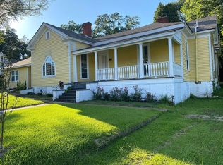 907 5th Ave N, Columbus, MS 39701