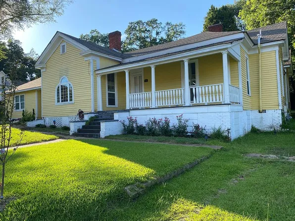 907 5th Ave N, Columbus, MS 39701