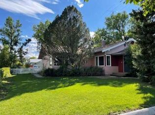 904 Broadway Ave, Denton, MT 59430