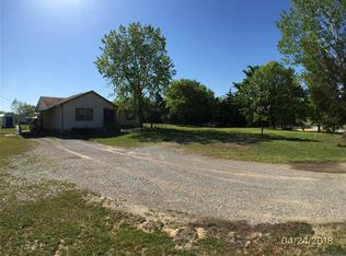 967 Mead Cemetery Rd, Mead, OK 73449