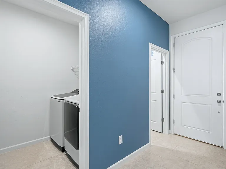 5710 Silverbridge Trl — Photo 9