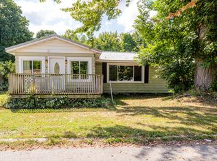 8006 Forest Beach Rd, Watervliet, MI 49098