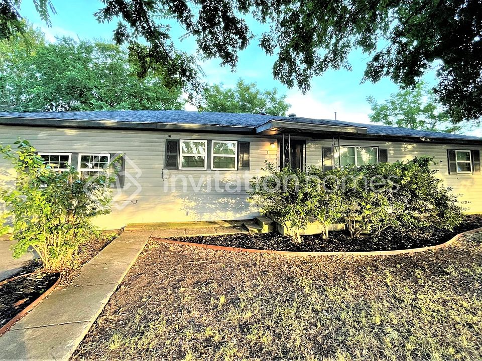 1st image of 107 S Getzendaner St