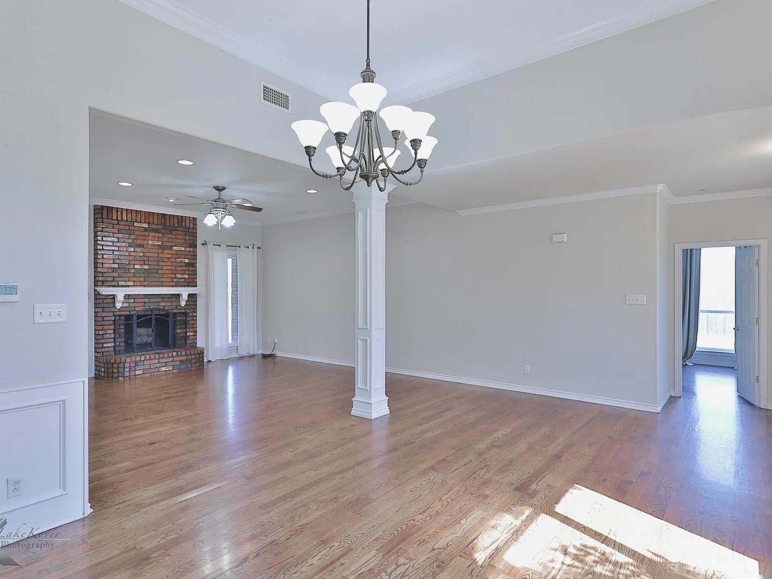 4 bed, 2613 sqft, $3,995 — Photo 4