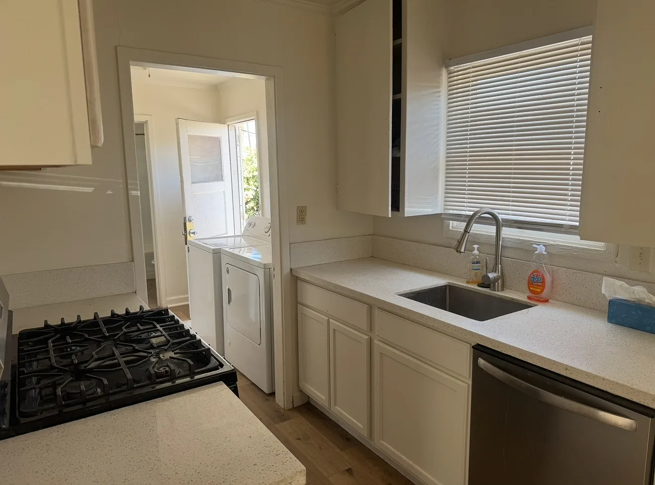 1 bed, 600 sqft, $1,100 — Photo 3