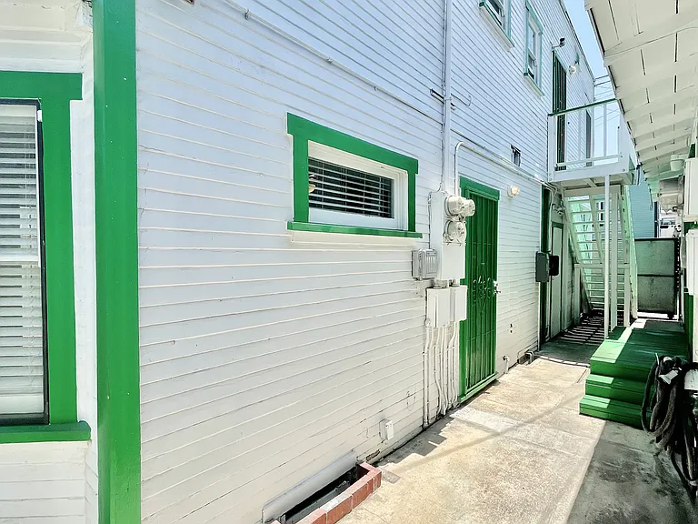 672 Junipero Ave #672 — Photo 3
