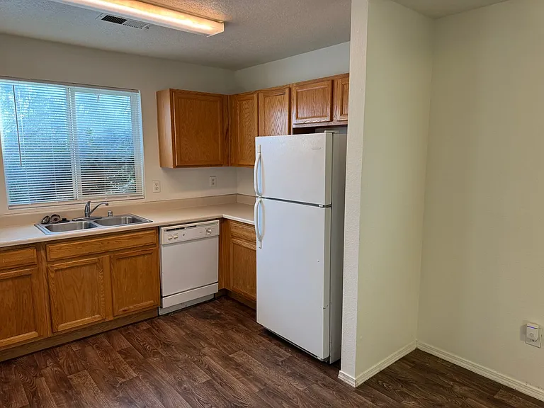 6235 Contess Rd NW — Photo 2