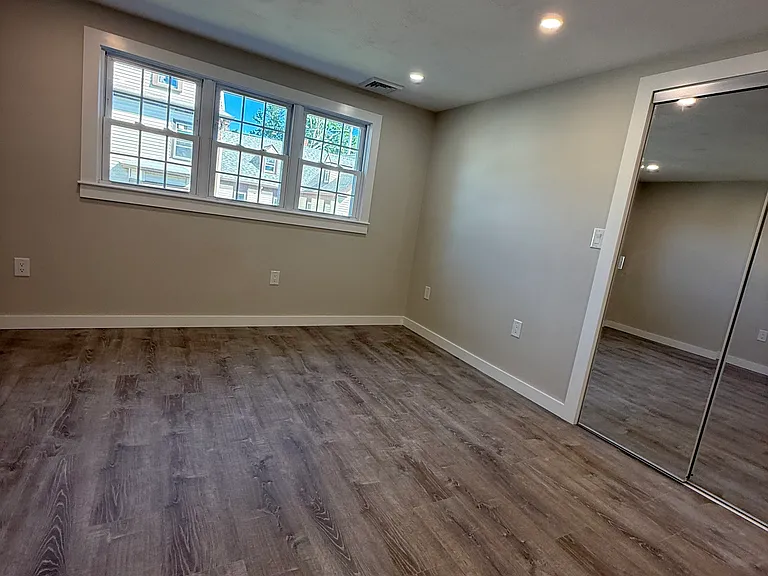 131 Bay St #2 — Photo 6