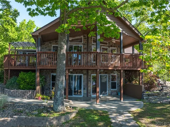168 Shady Oaks Cir, Sunrise Beach, MO 65079