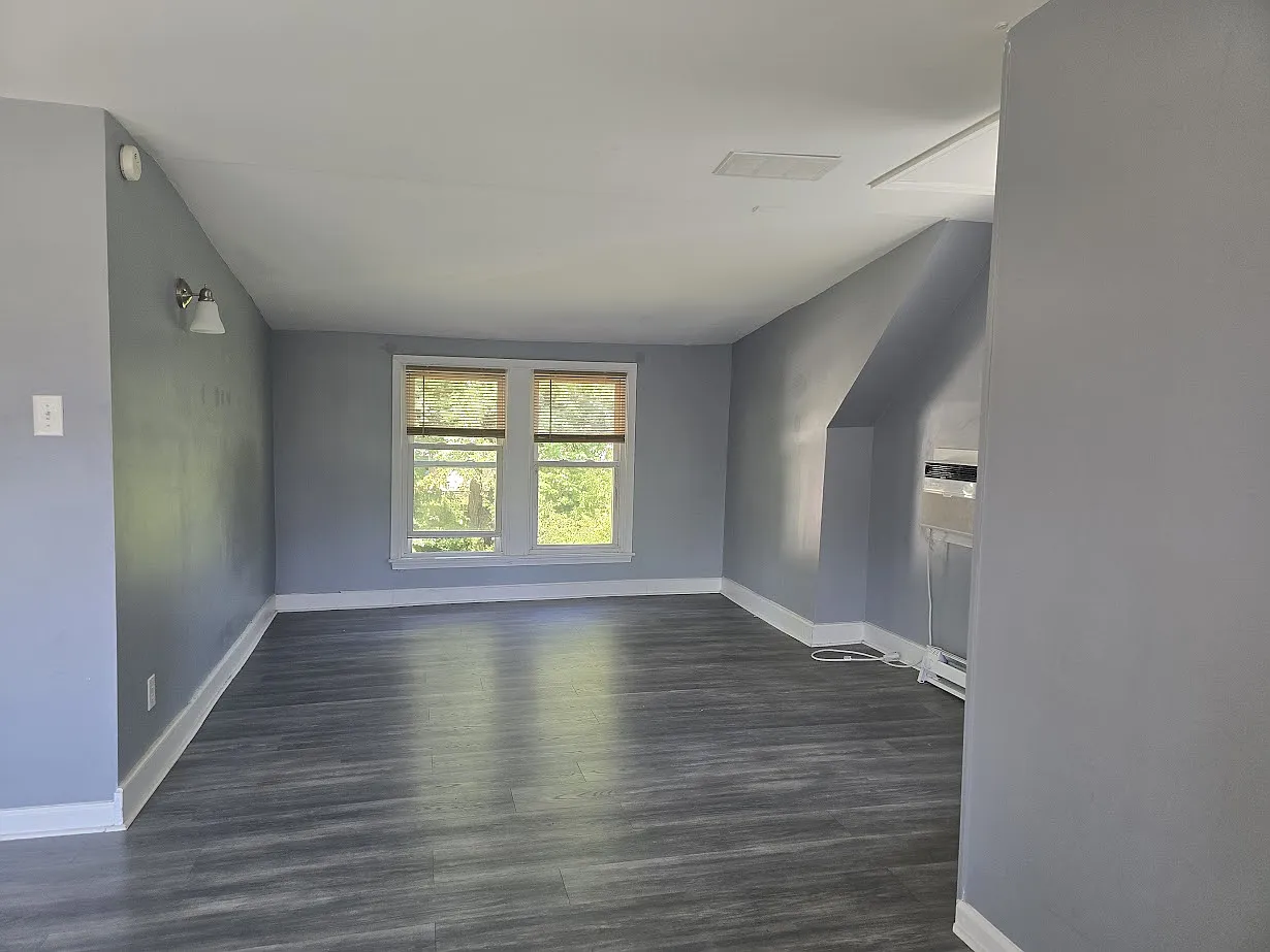 Studio, 750 sqft, $1,195 — Photo 2