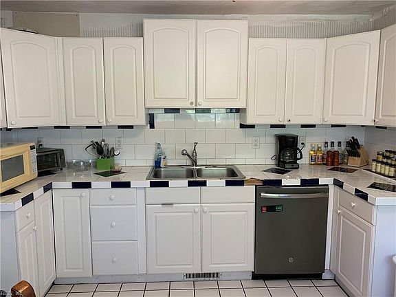 3rd image of 341 Dorset Ave