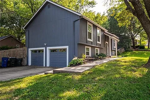 3040 Yellowstone Dr — Photo 3