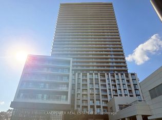5858 Yonge St #703, Toronto, ON M2M3T3