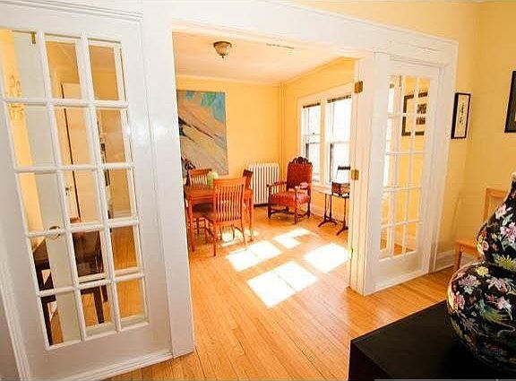5th image of 126 Victoria Street S