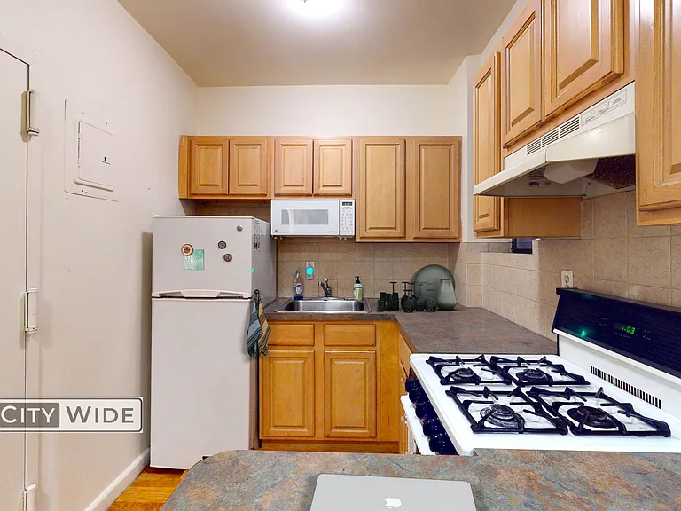322 E 73rd St #3 — Photo 3