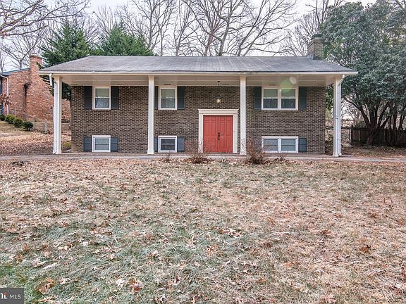 2nd image of 1 Woodberry Ct
