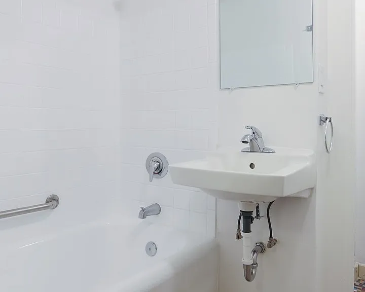 Burlingame Apartments — Photo 18