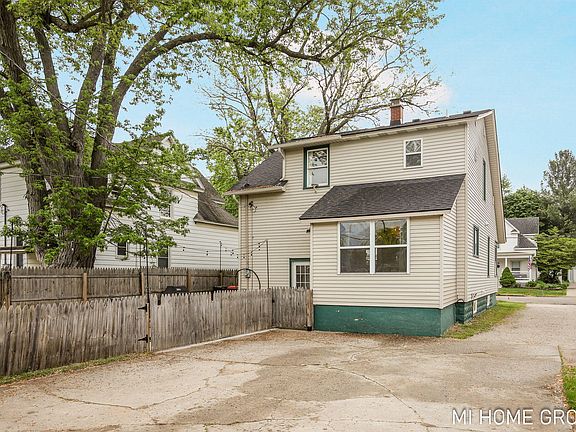 5th image of 44 Taft St