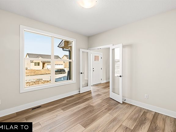 3rd image of 4724 180th St