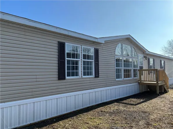 202 Birchwood Est, Pittston, PA 18643